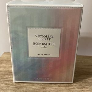 Victoria’s Secret Bombshell Isle